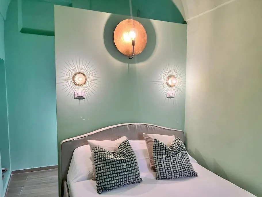 Toffee Palmari 27 - Seven Suites Sanremo 0*,